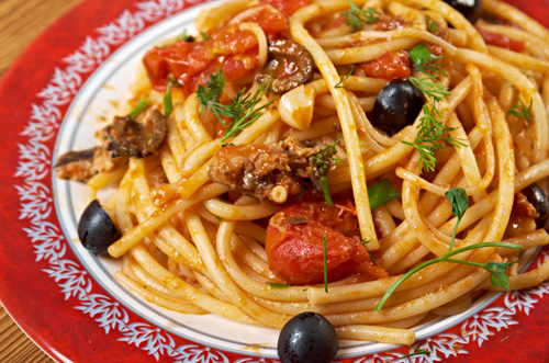 Spaghetti with Puttanesca Sauce Photo